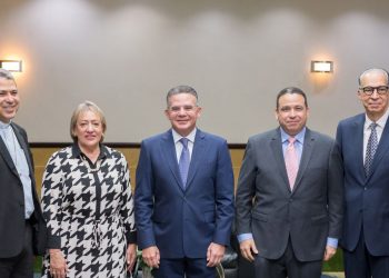Fundación Arquidiocesana Santiago Apóstol celebra desayuno empresarial «Manuel Arsenio Ureña»