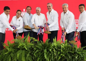 Presidente inicia construcción Monorriel que moverá 40,000 pasajeros por hora