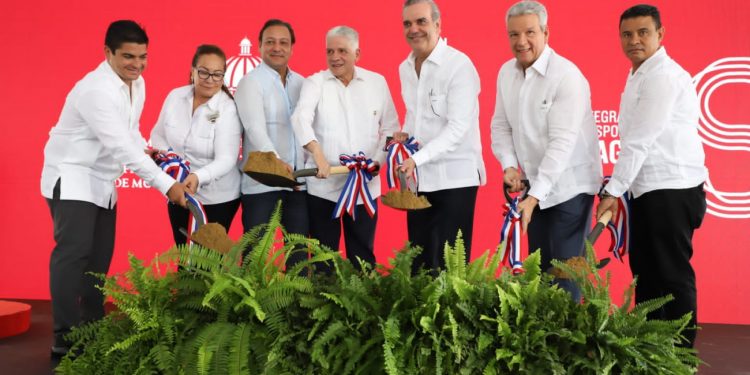 Presidente inicia construcción Monorriel que moverá 40,000 pasajeros por hora