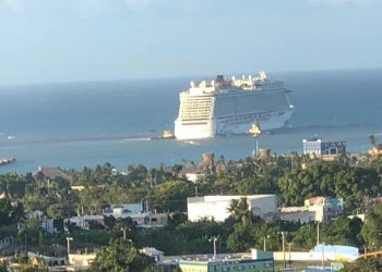 Los 3,223 pasajeros y 1,618 tripulantes de barco encallado en Puerto Plata están fuera de peligro
