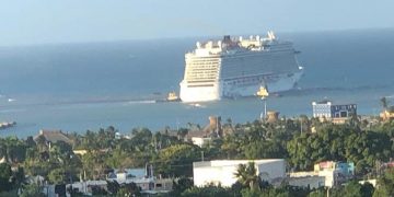 Los 3,223 pasajeros y 1,618 tripulantes de barco encallado en Puerto Plata están fuera de peligro