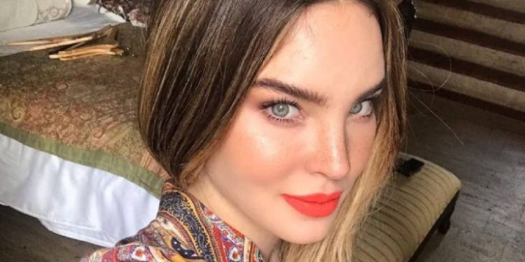 Belinda se aleja de las redes sociales y regresa a España