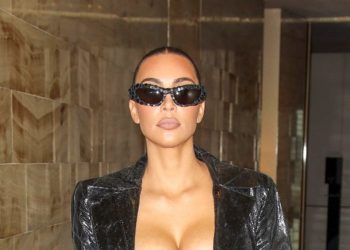 Kim Kardashian es oficialmente soltera