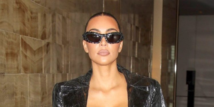 Kim Kardashian es oficialmente soltera