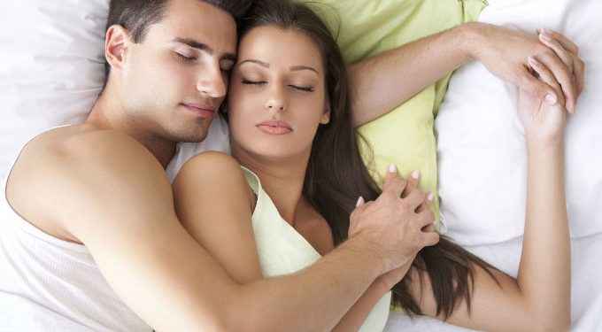 Abrazarse después del sexo, ¿qué beneficios tiene para la salud?