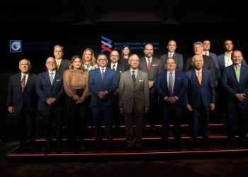 César Iglesias: Primera empresa que emitirá acciones en mercado de valores