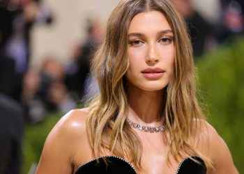 Hailey Bieber envía un dinamitador mensaje a sus ‘haters’ a través de su perfil de TikTok
