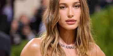 Hailey Bieber envía un dinamitador mensaje a sus ‘haters’ a través de su perfil de TikTok