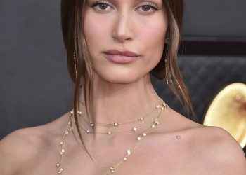 ¿Por qué Hailey Bieber dejó de desfilar?
