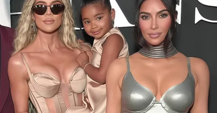 Kim y Khloé se inventan un viaje con Photoshop