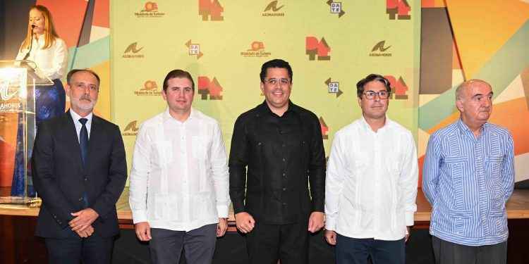 David Collado hace llamado a cuidar el turismo￼