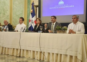 Gobierno anuncia subsidio por más de RD$1,200 millones al pollo, pan y pasta
