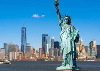 Covid-19 aumenta un 20% en NY; no se descarta el regreso de mascarillas