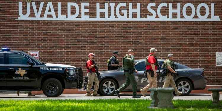Masacre en una escuela de Texas: al menos 16 alumnos y una maestra fueron asesinados