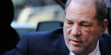 Exproductor de Hollywood Harvey Weinstein es imputado por agresión sexual en el Reino Unido