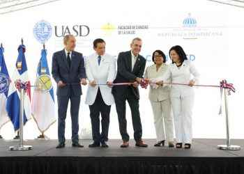 Presidente Abinader deja en funcionamiento Centro de Simulación en la Facultad Ciencias de la Salud de la UASD
