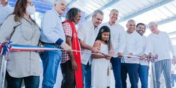 Presidente Abinader inaugura rehabilitación eléctrica en Jacagua, Santiago