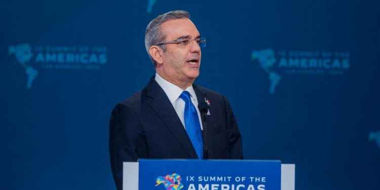 Abinader invoca solidaridad frente a desafíos de RD por inflación global, inseguridad y crisis haitiana