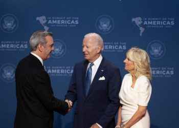 Presidentes Abinader y Joe Biden intercambian saludos en marco de la Cumbre de Las Américas