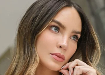 Belinda rompe el silencio sobre su salud tras casi desplomarse en concierto