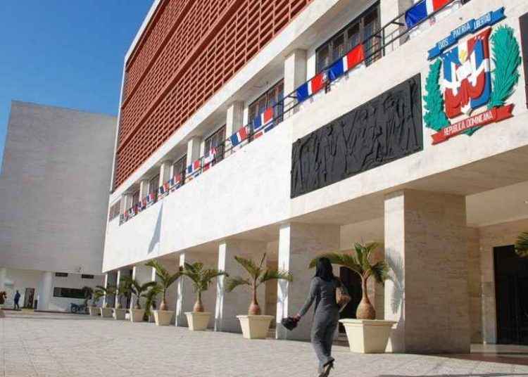 SIP expresa preocupación por proyectos anti libertad de prensa en República Dominicana