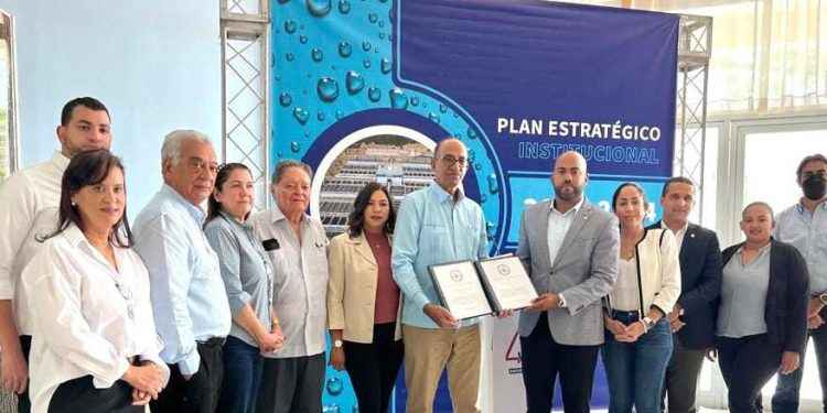 Plan Estratégico de Coraasan persigue mejora continua de servicios de agua potable y saneamiento