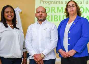 La DGII inicia Programa Especial de Formación Tributaria para 127 estudiantes de Haina