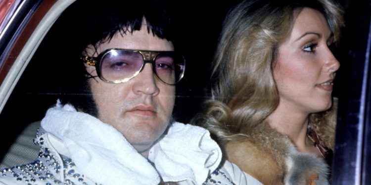 Los últimos días de Elvis: cómo la soledad y las drogas cambiaron el rostro del Rey del Rock