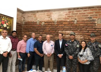 Empresarios Centro Histórico Santiago prometen trabajar con general González Moquete
