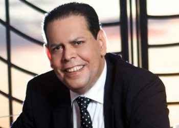 Demandan a Fernando Villalona por 50 millones de pesos