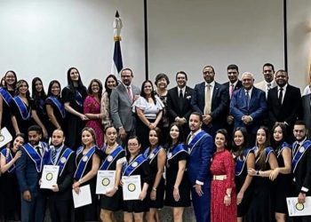 Hospital Regional Cabral y Báez realizó su graduación de especialistas correspondiente al año 2022