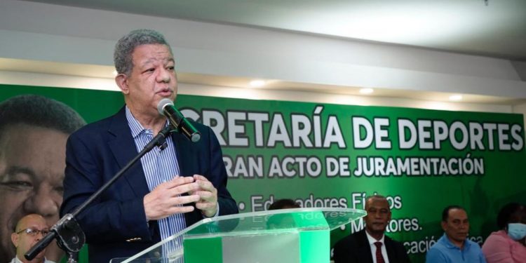 Leonel recomienda a autoridades de la PN actuar en prevención, estableciendo geografía del crimen