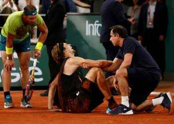 Nadal jugará la 14ª final de Roland Garros de su carrera: Alexander Zverev debió abandonar la semifinal por lesión