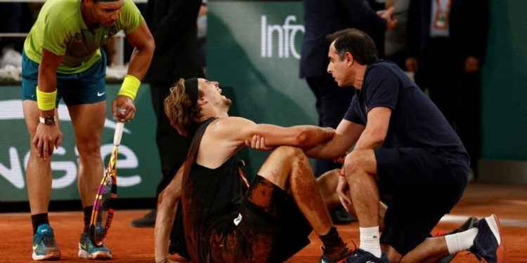 Nadal jugará la 14ª final de Roland Garros de su carrera: Alexander Zverev debió abandonar la semifinal por lesión