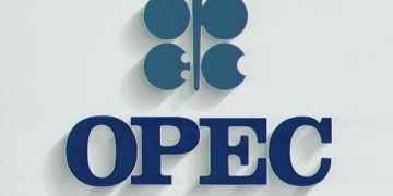 La OPEP acordó aumentar la producción de petróleo para frenar la subida de precios