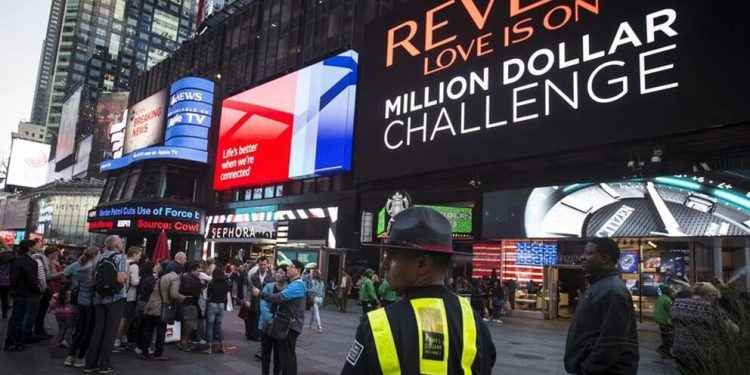 El gigante de los cosméticos Revlon se declaró en bancarrota