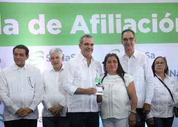 SeNaSa realiza jornada de afiliación en el sector Pekín de Santiago