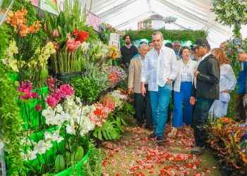 Presidente Abinader entrega RD$124 millones para indemnizar a ex agricultores Valle Nuevo y proteger recursos naturales