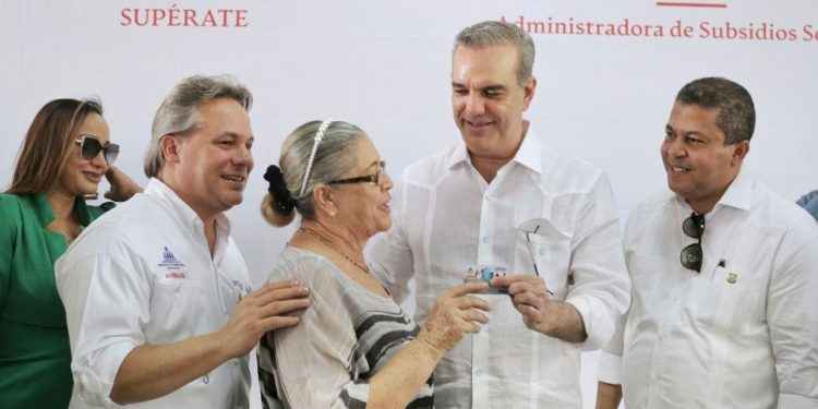 Presidente Abinader afirma para su gobierno primero está la gente