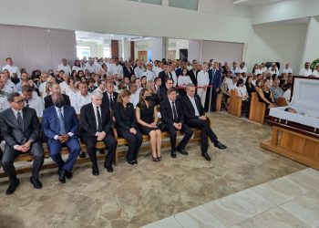 Presidente Abinader y la vice Raquel Peña asistieron al sepelio de madre del ministro de Agricultura Limber Cruz