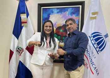 Aduanas reconoce Agricultura por eficiencia en Sistema de Ventanilla Única