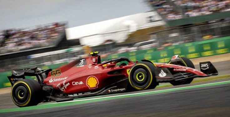 ¡Histórica primera victoria en la F1 de Sainz, con Checo de segundo en Silverstone!