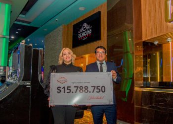 Casino Platino continúa premiando a sus clientes