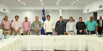Ministro David Collado encabeza reunión con los jefes de la Policía, la Armada y la DNCD