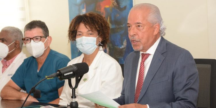 «Incapacidad del gobierno pone en peligro vidas con mal manejo del programa de medicamentos de altos costos», dice FP