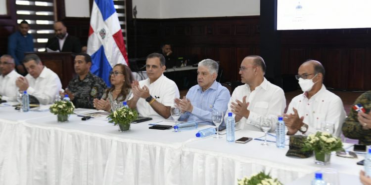 El segundo “Gobierno en las Provincias” destacan reducción de inseguridad y avances en obras en Santiago