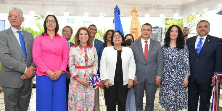 JCE abre nuevo centro de expedición de actas y cédulas en la UASD
