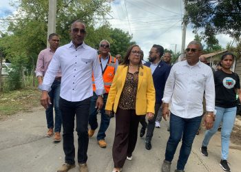 MOPC deja iniciado trabajos  de asfaltado en  Jacagua, Santiago
