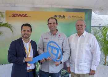 DHL Express se convierte en primera compañía logística con vehículos eléctricos en República Dominicana