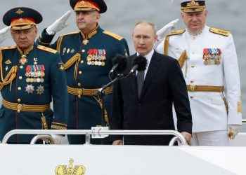Putin: «La Flota de Rusia es capaz de responder con la velocidad del rayo a cualquiera que decida amenazar nuestra soberanía y libertad»